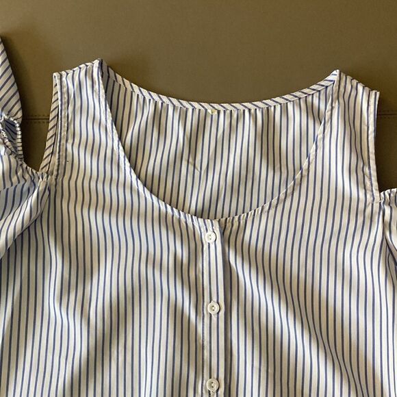 Cold Shoulder Womans’ Striped Blouse with Button front and Tie at Waist. Size L. - Picture 2 of 8